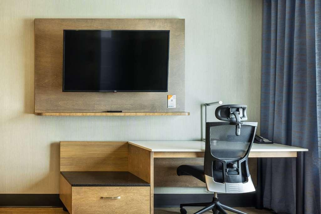 クオリティ イン アンド スイーツ リーバイス Lévis 部屋 写真